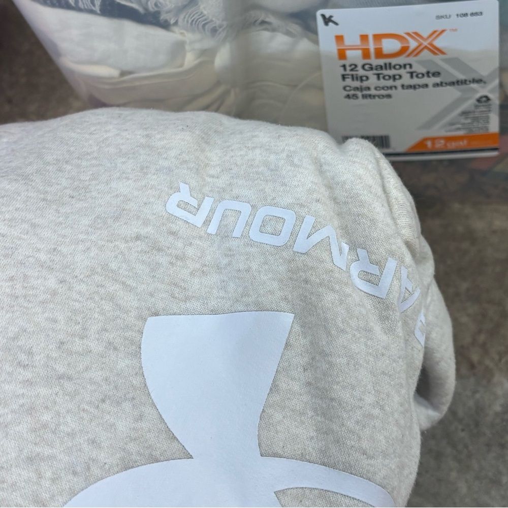Under Armour Hoodie Logo front Pullover Sweatshirt Size XL Tan Beige - Picture 8 of 8